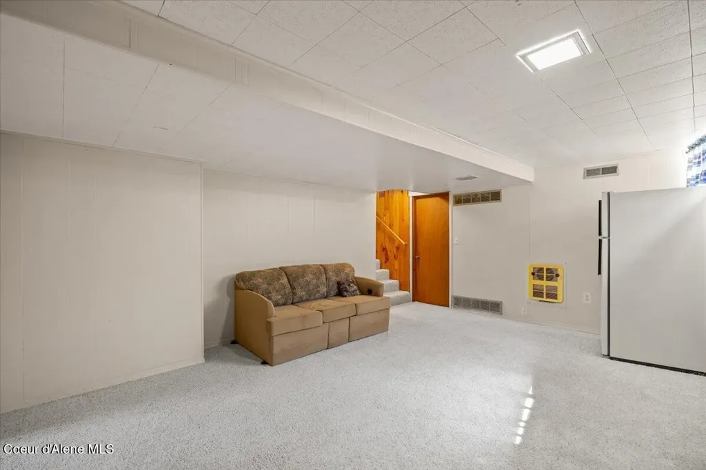 112 W 4th Street Silverton ID 83867