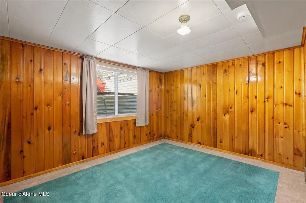 112 W 4th Street Silverton ID 83867