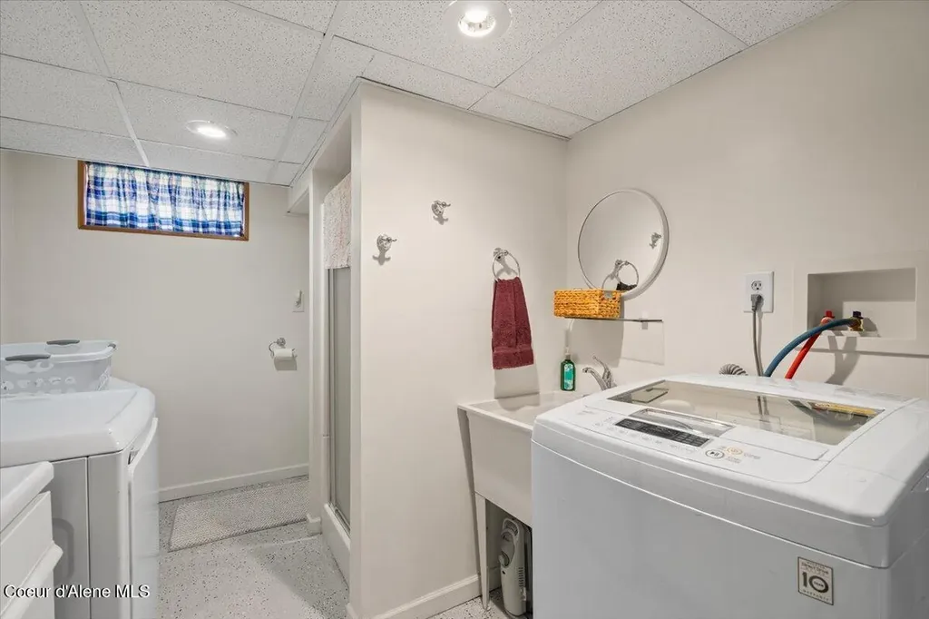 112 W 4th Street Silverton ID 83867