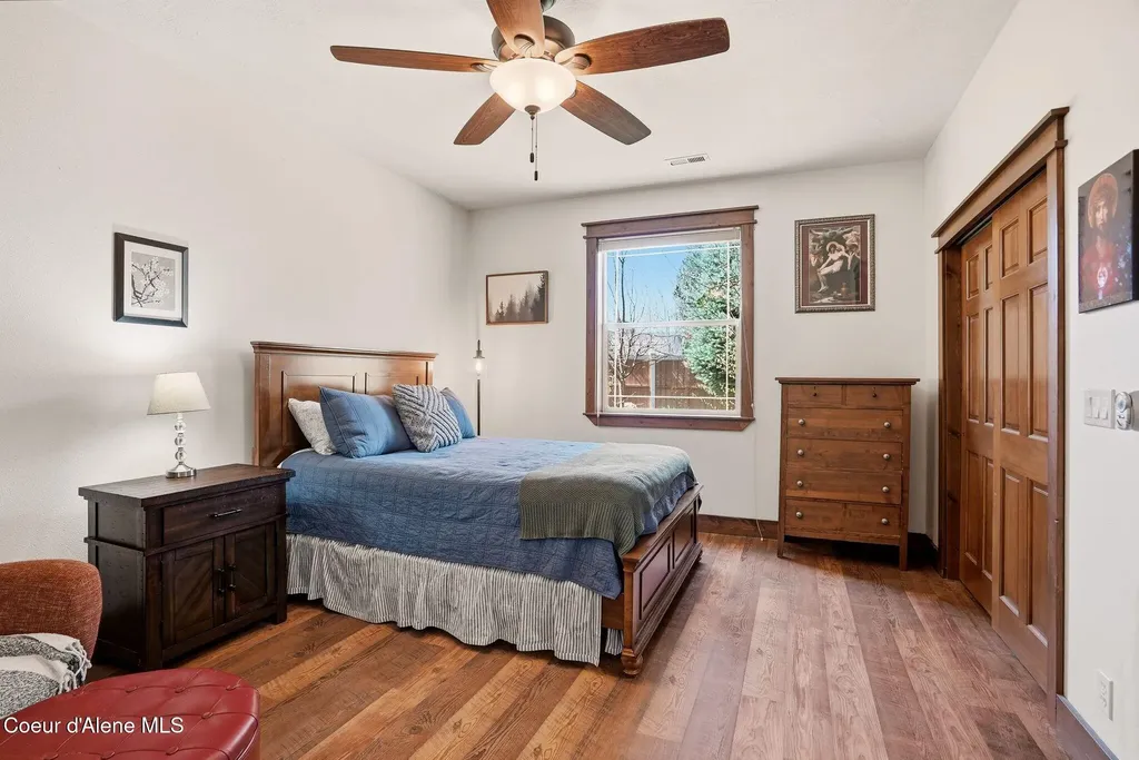 15330 N Nixon Loop Rathdrum ID 83858