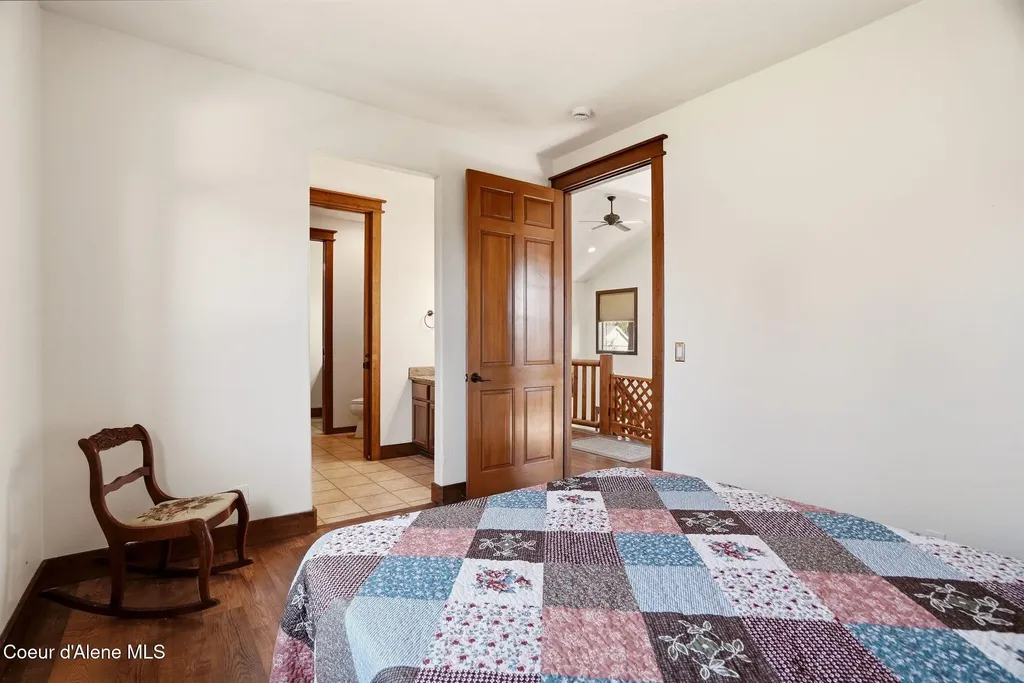 15330 N Nixon Loop Rathdrum ID 83858