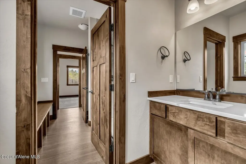 1533 W Remmick Street Hayden ID 83835