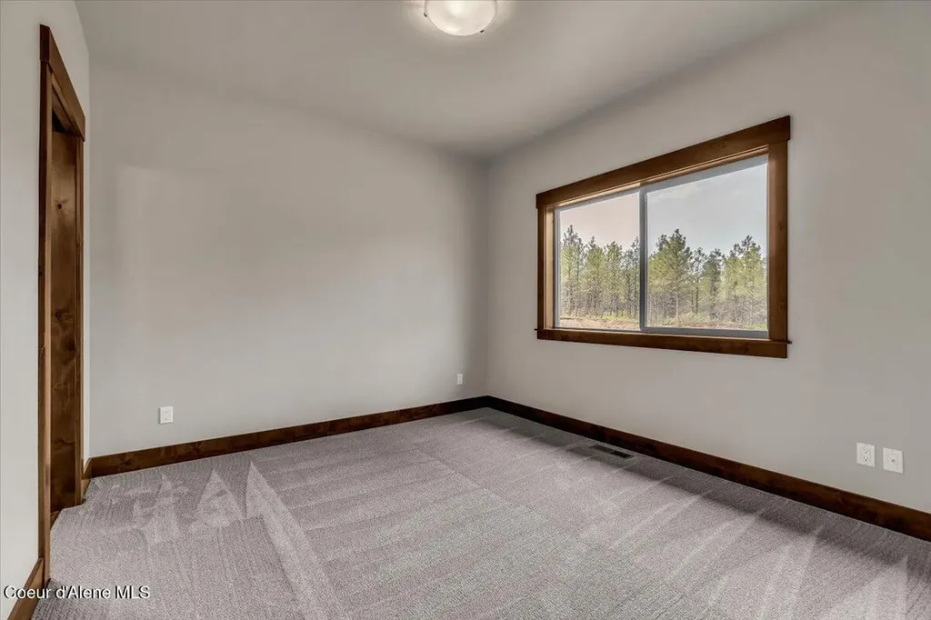 1533 W Remmick Street Hayden ID 83835