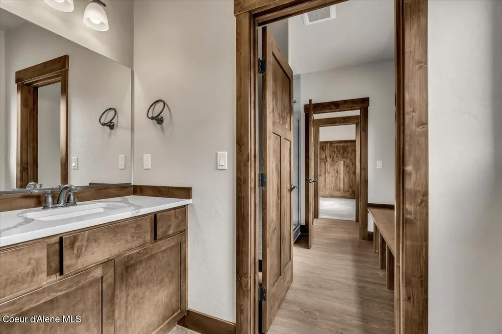 1533 W Remmick Street Hayden ID 83835
