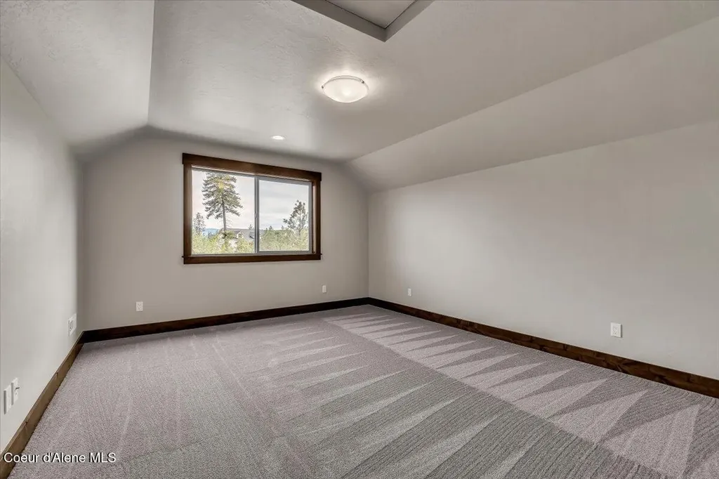 1533 W Remmick Street Hayden ID 83835