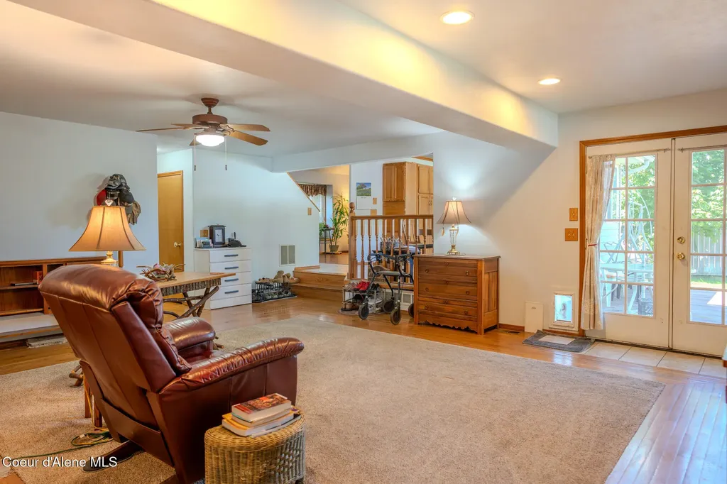 623 E Maple Place Hayden ID 83835