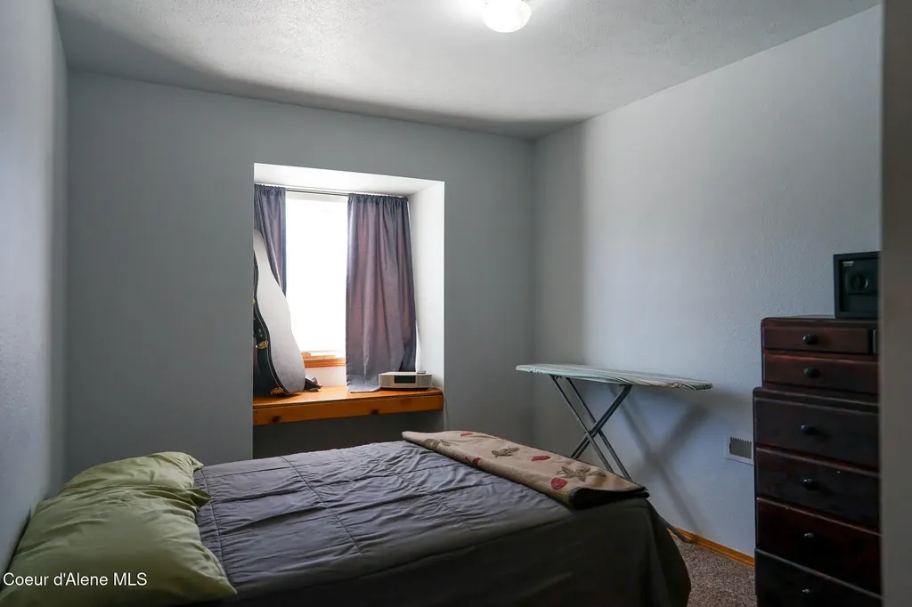 623 E Maple Place Hayden ID 83835
