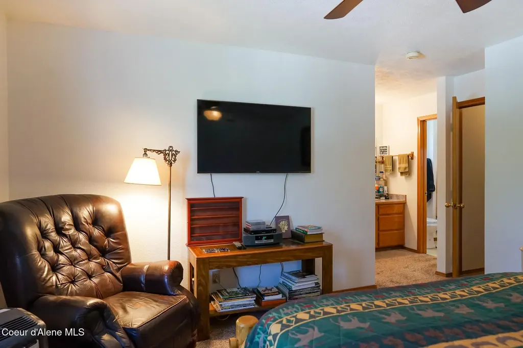 623 E Maple Place Hayden ID 83835