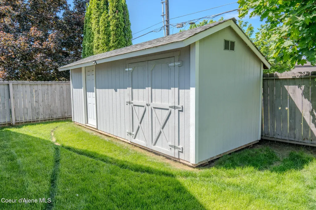 623 E Maple Place Hayden ID 83835