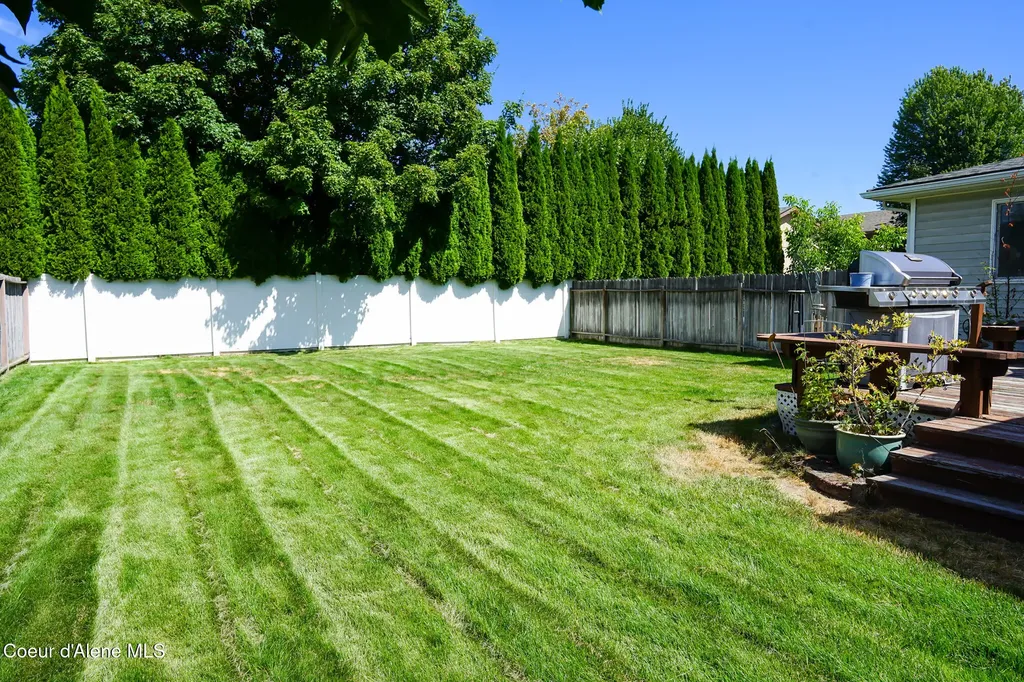 623 E Maple Place Hayden ID 83835