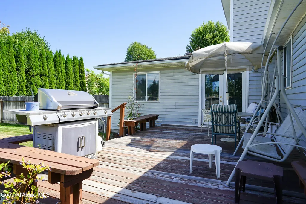 623 E Maple Place Hayden ID 83835