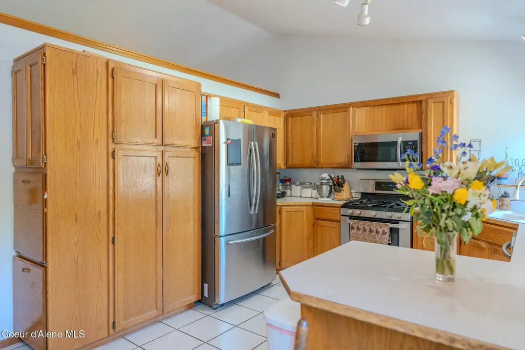 623 E Maple Place Hayden ID 83835