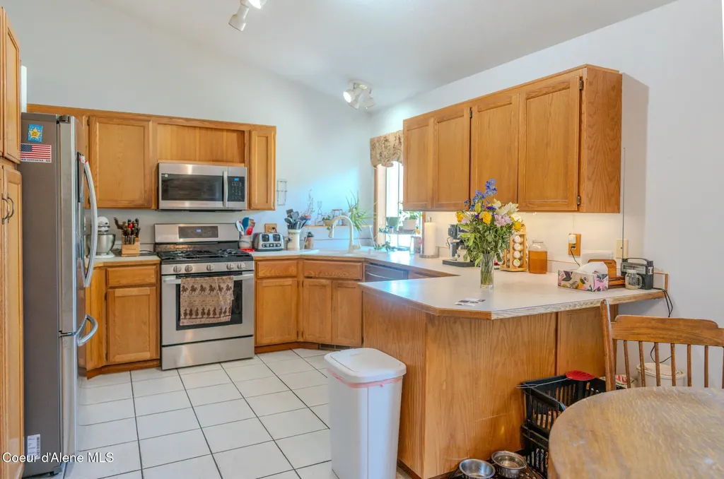 623 E Maple Place Hayden ID 83835