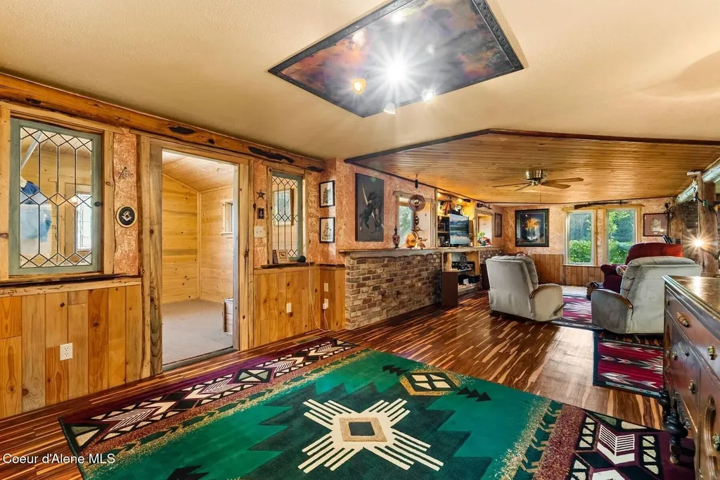 159 Horse Lane Sandpoint ID 83864