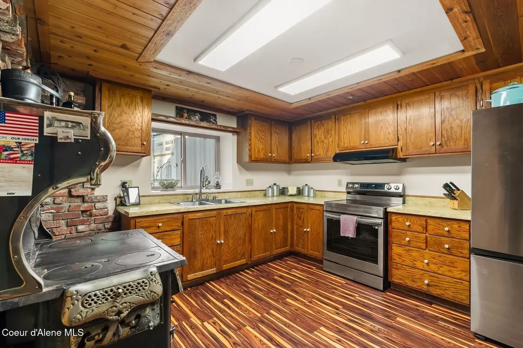 159 Horse Lane Sandpoint ID 83864