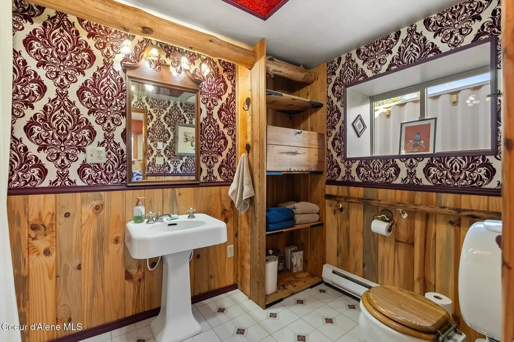 159 Horse Lane Sandpoint ID 83864