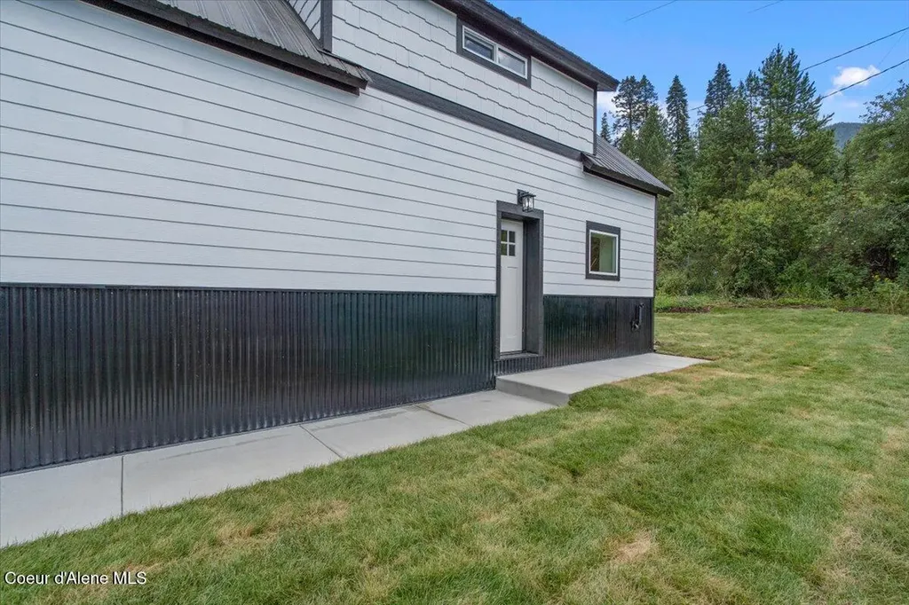 326 Park Street Mullan ID 83846