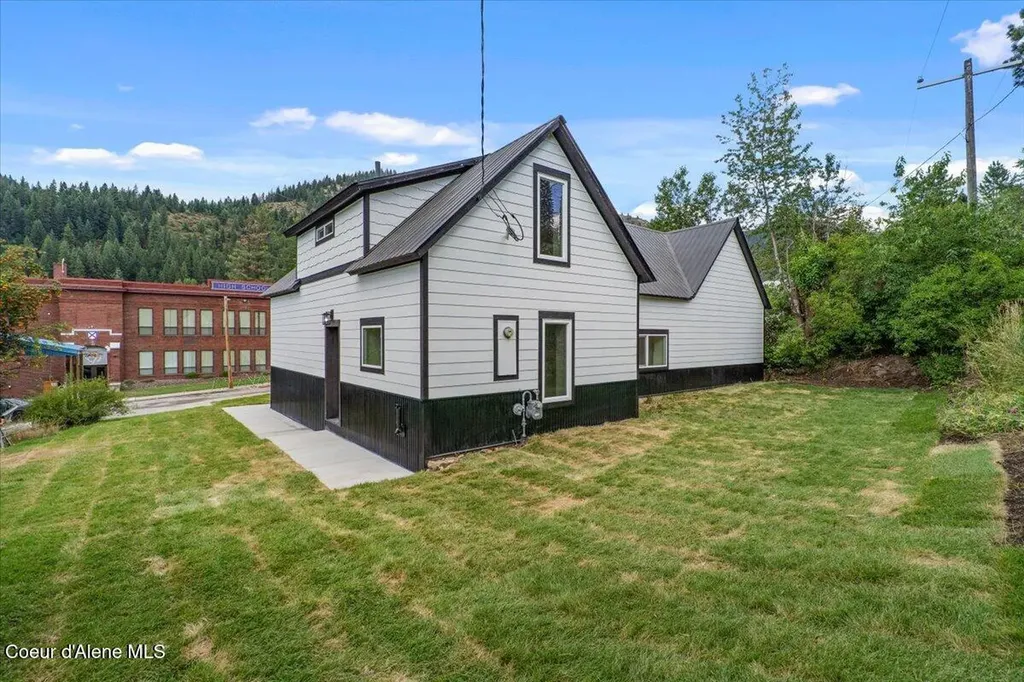 326 Park Street Mullan ID 83846