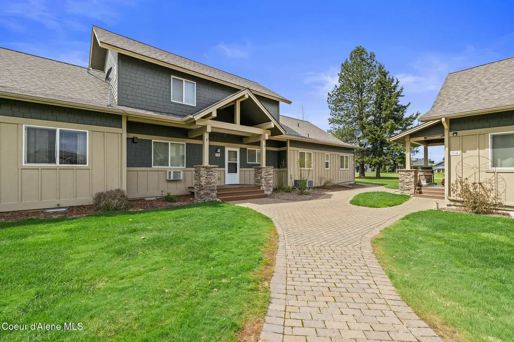 89 Chardonnay Drive Blanchard ID 83804