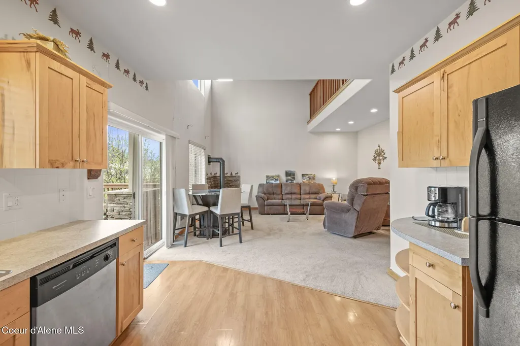 89 Chardonnay Drive Blanchard ID 83804
