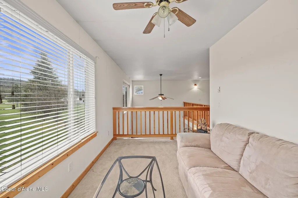 89 Chardonnay Drive Blanchard ID 83804