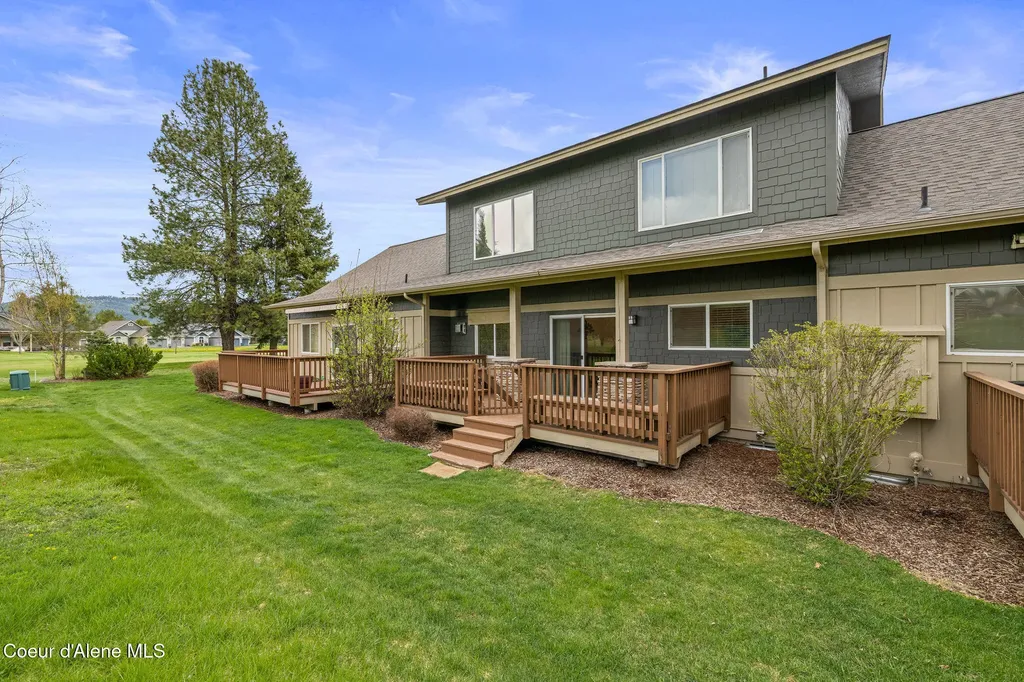 89 Chardonnay Drive Blanchard ID 83804