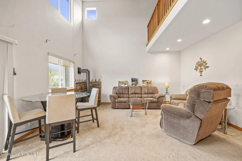 89 Chardonnay Drive Blanchard ID 83804