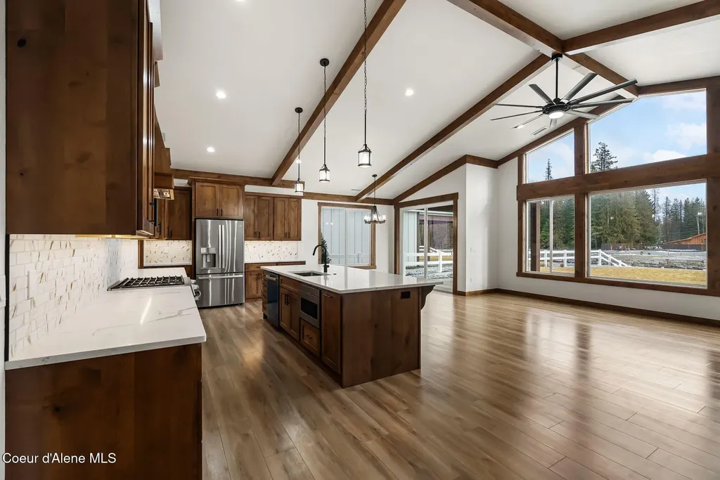 140 Backtrack Road Sandpoint ID 83864