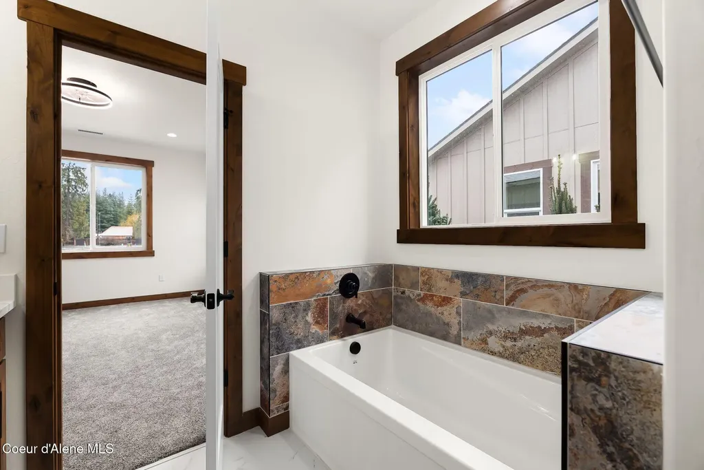 140 Backtrack Road Sandpoint ID 83864