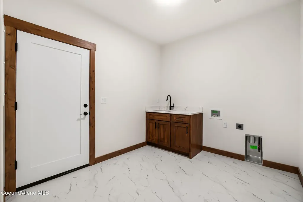 140 Backtrack Road Sandpoint ID 83864