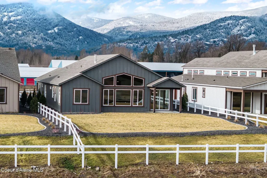 140 Backtrack Road Sandpoint ID 83864