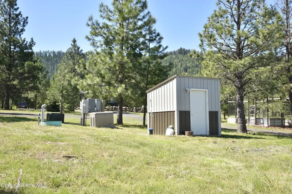 574 & 576 Parkside Road Plummer ID 83851