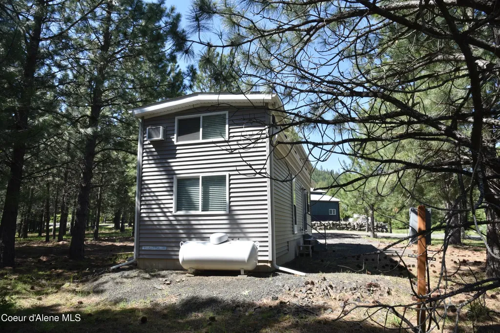 574 & 576 Parkside Road Plummer ID 83851