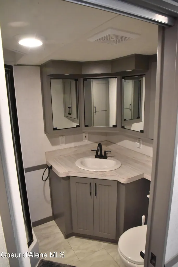 574 & 576 Parkside Road Plummer ID 83851