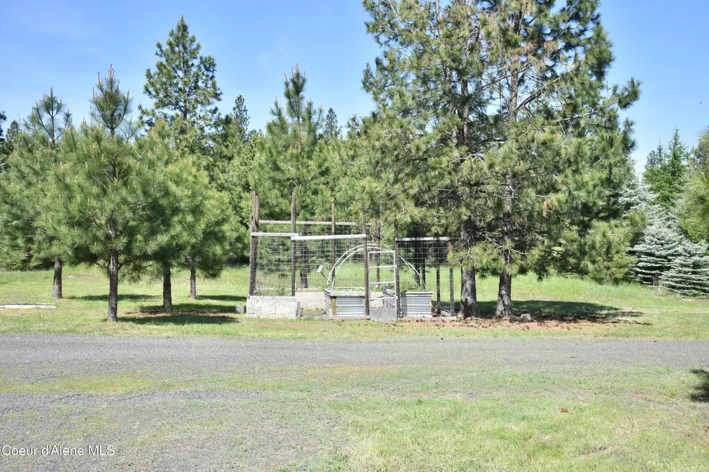 574 & 576 Parkside Road Plummer ID 83851