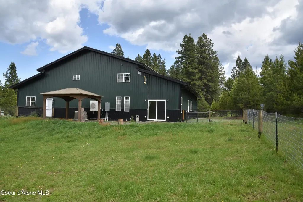 574 & 576 Parkside Road Plummer ID 83851
