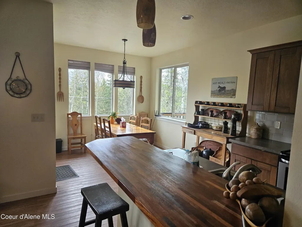 2571 Kalispell Bay Road Priest Lake ID 83856