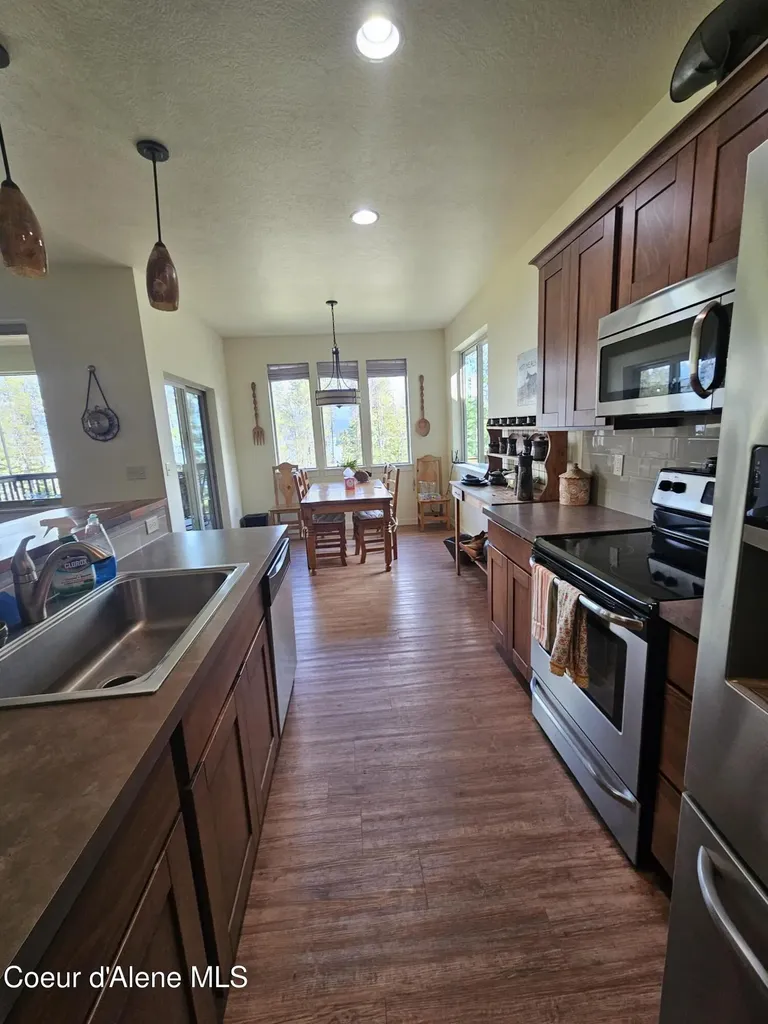 2571 Kalispell Bay Road Priest Lake ID 83856