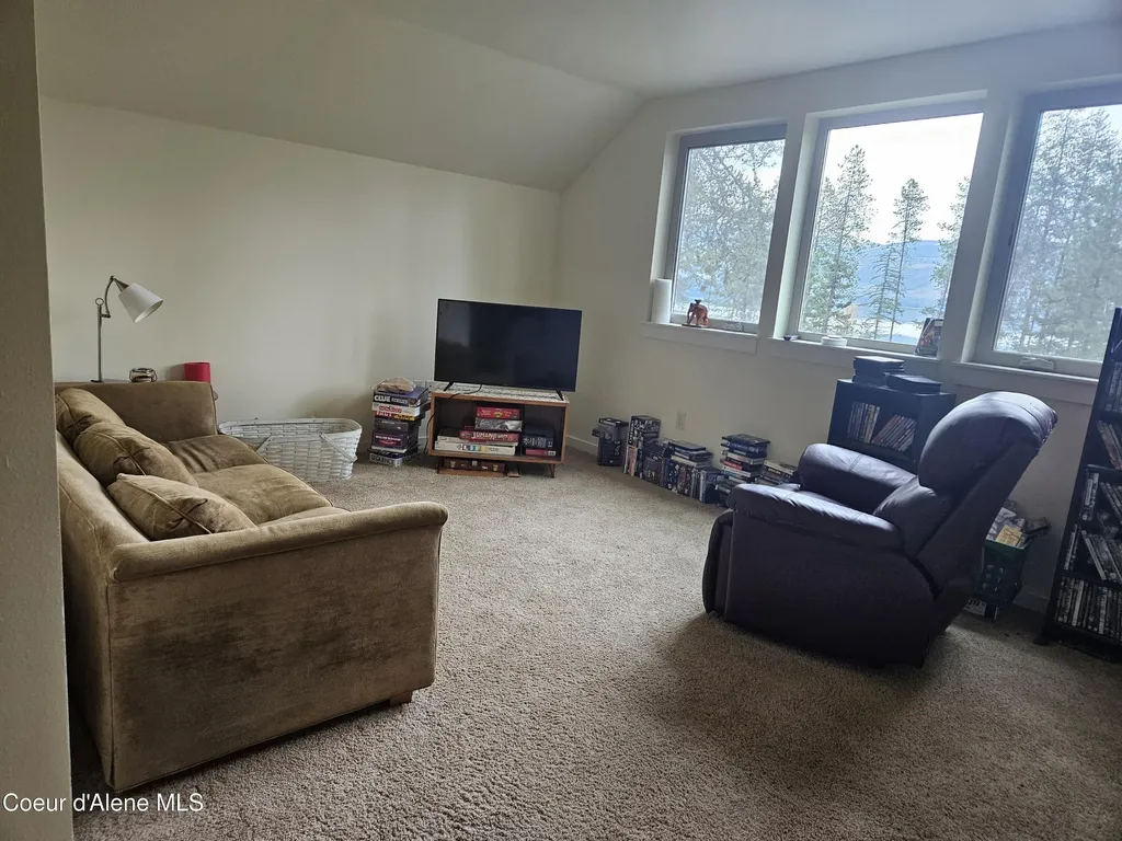 2571 Kalispell Bay Road Priest Lake ID 83856