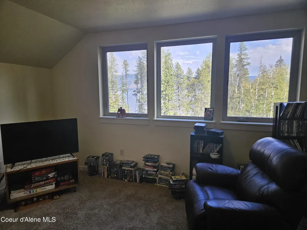 2571 Kalispell Bay Road Priest Lake ID 83856