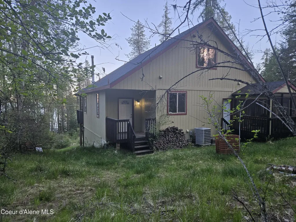 2571 Kalispell Bay Road Priest Lake ID 83856