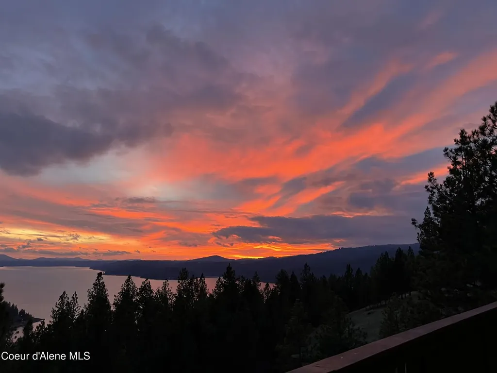 2094 E Driftwood Heights Drive Harrison ID 83833