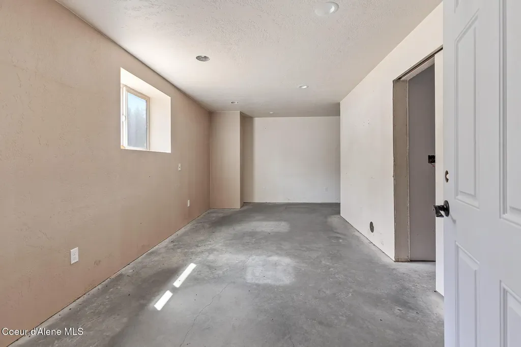 275 Industrial Park Avenue Spirit Lake ID 83869