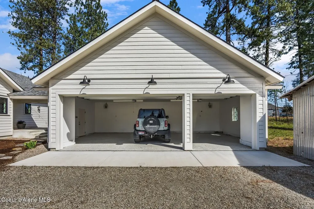 509 3rd Street Priest River ID 83856