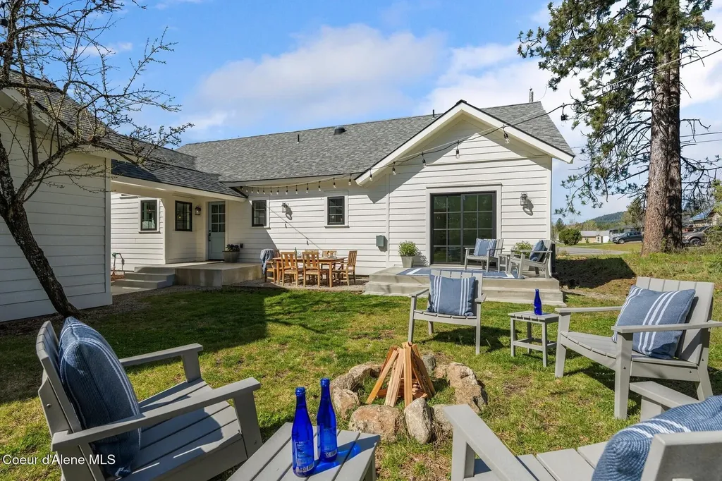 509 3rd Street Priest River ID 83856
