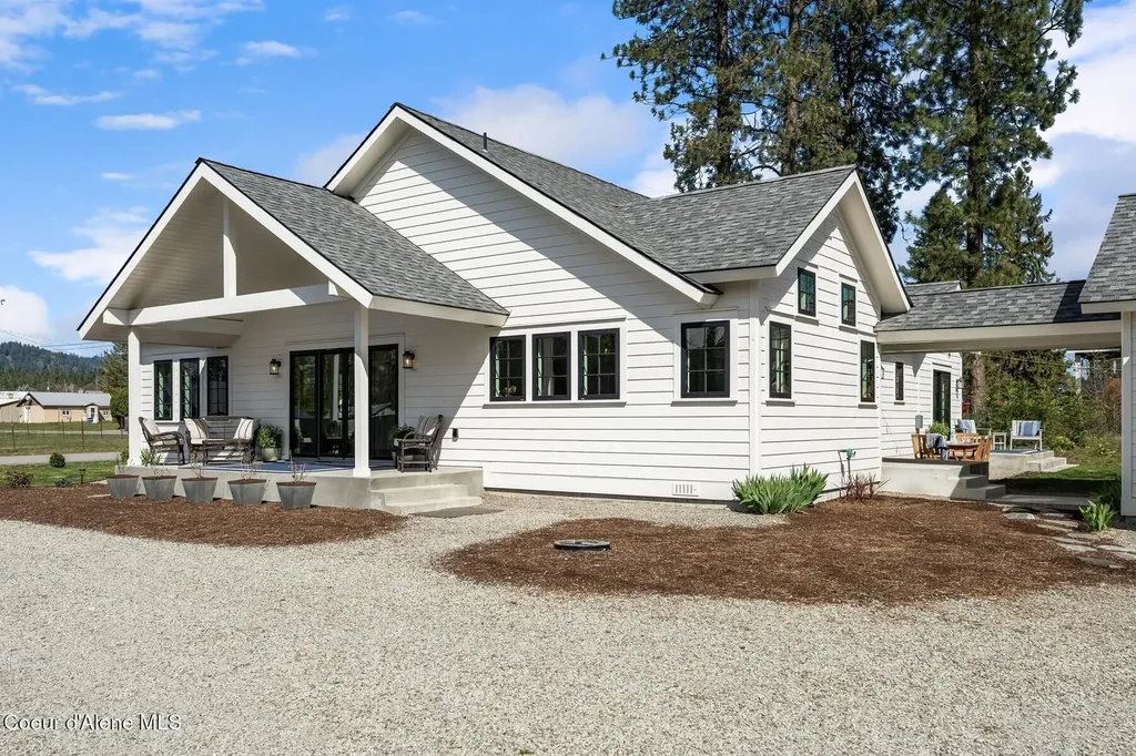 509 3rd Street Priest River ID 83856