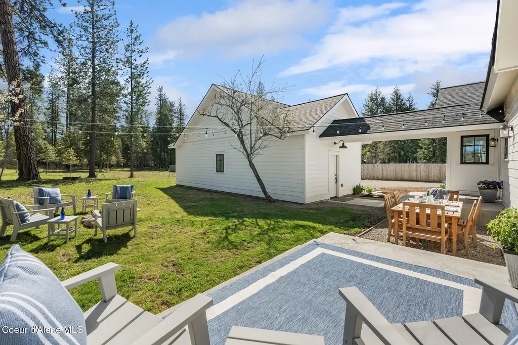509 3rd Street Priest River ID 83856