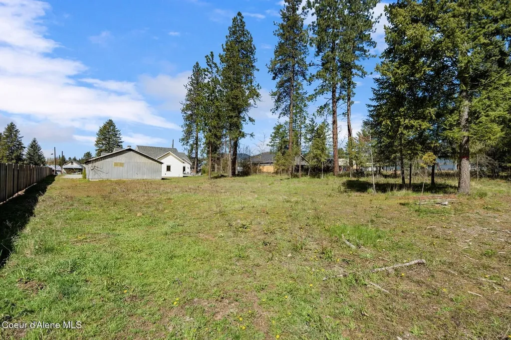 509 3rd Street Priest River ID 83856
