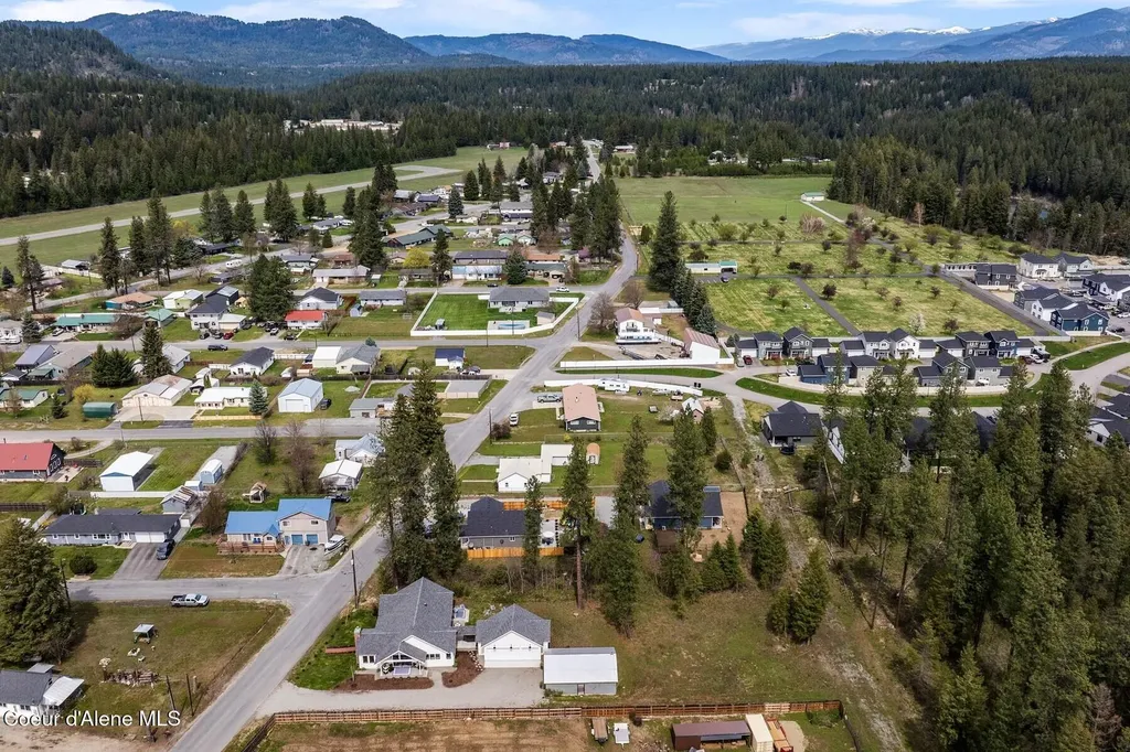 509 3rd Street Priest River ID 83856