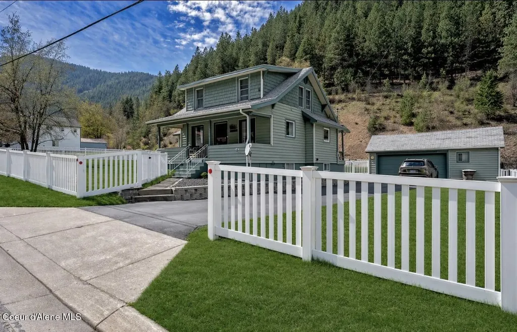 332 Main Street Wardner ID 83837